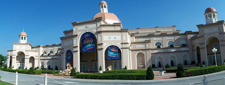Sight and Sound Millenium Theatres - panoramio